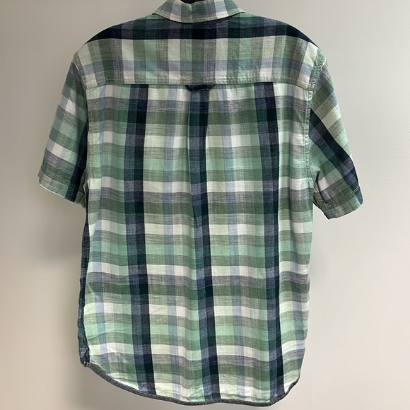 Tommy Bahama short sleeve button down shirt - Picture 2 of 6